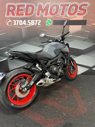 YAMAHA MT-09 